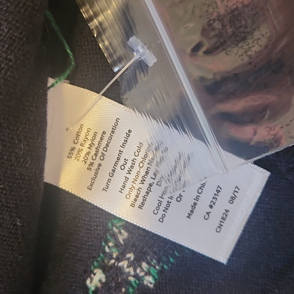 ⛷️ Adorable Talbots Sweater - Picture 5 of 5